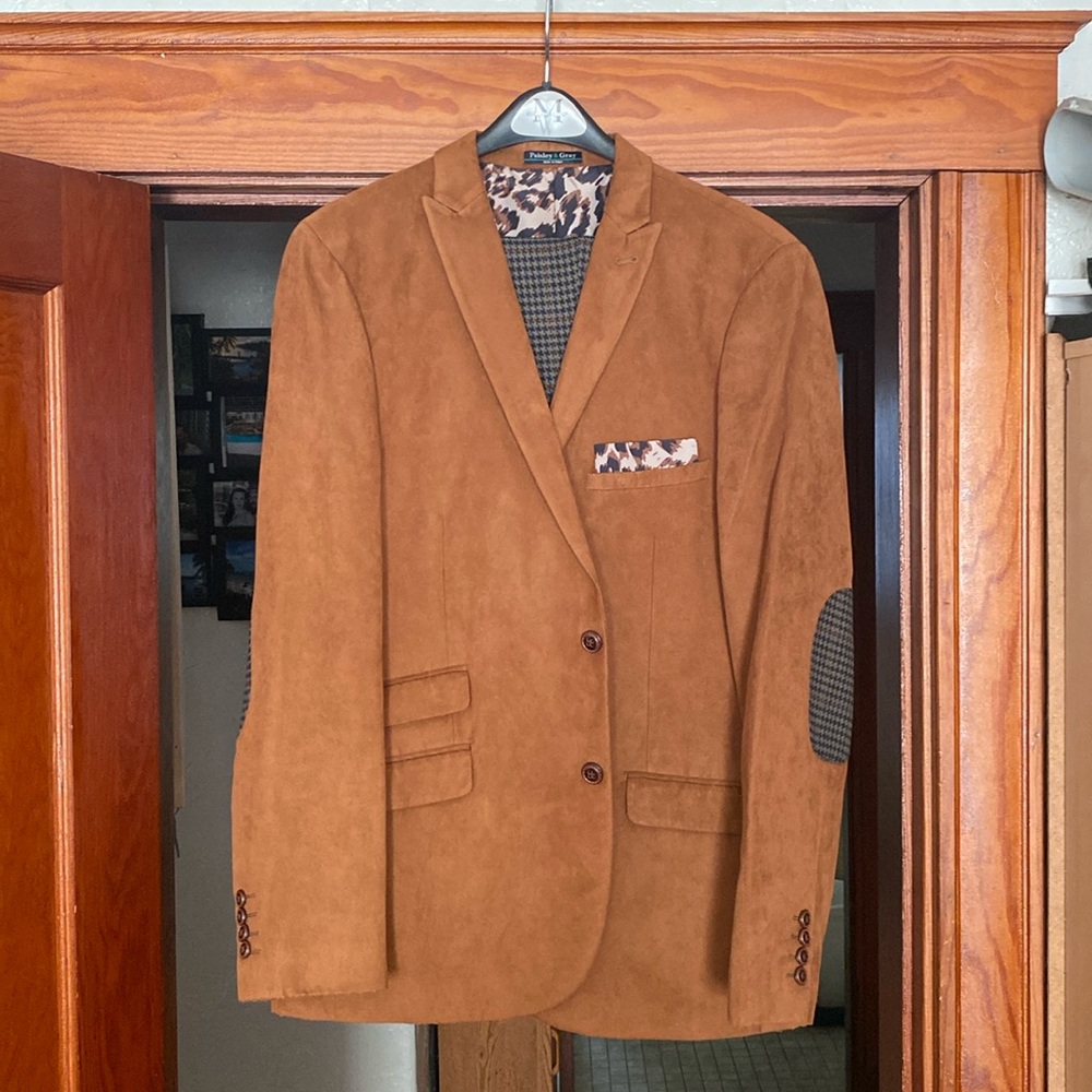 Men’s suit